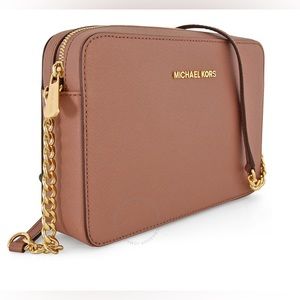 Michael Kors
Jet Set Travel Large EW Crossbody luggage & gold colored hardware